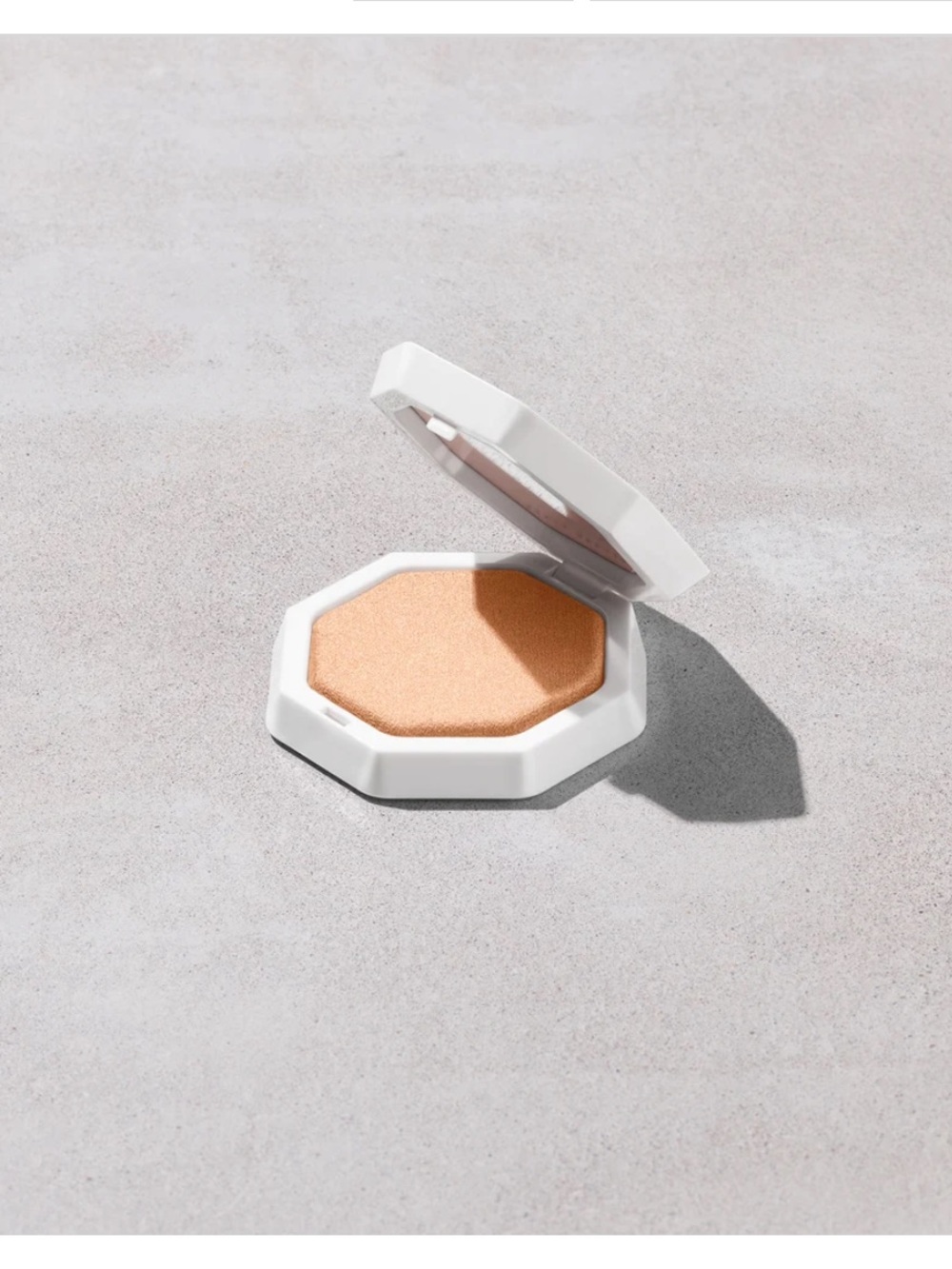 Fenty Beauty highlighter